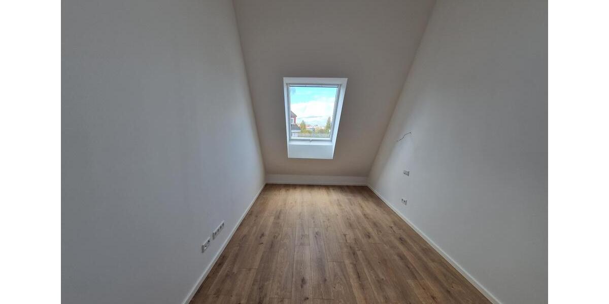 Dachgeschoßwohnung Berlin Mitte - 3 Zimmer, 89 m&sup2;, 1.639&euro; | Angebot:23397972