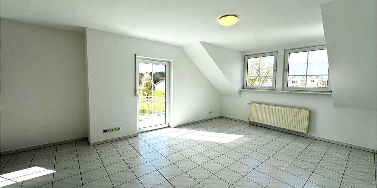 Etagenwohnung Weilerbach - 3 Zimmer, 115 m&sup2;, 1.200&euro; | Angebot:26075220