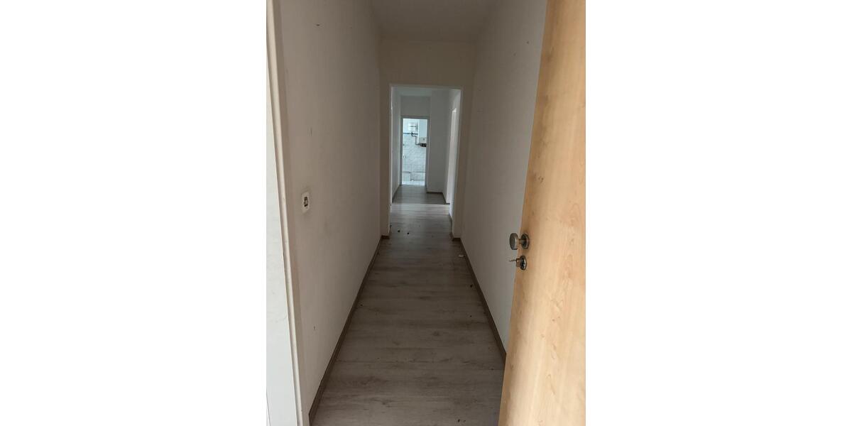 Etagenwohnung Saarbrücken - 4 Zimmer, 115 m&sup2;, 750&euro; | Angebot:25238493
