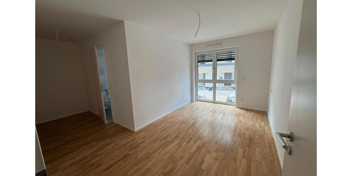 Erdgeschoßwohnung Nürtingen - 4 Zimmer, 138 m&sup2;, 2.060&euro; | Angebot:25972050
