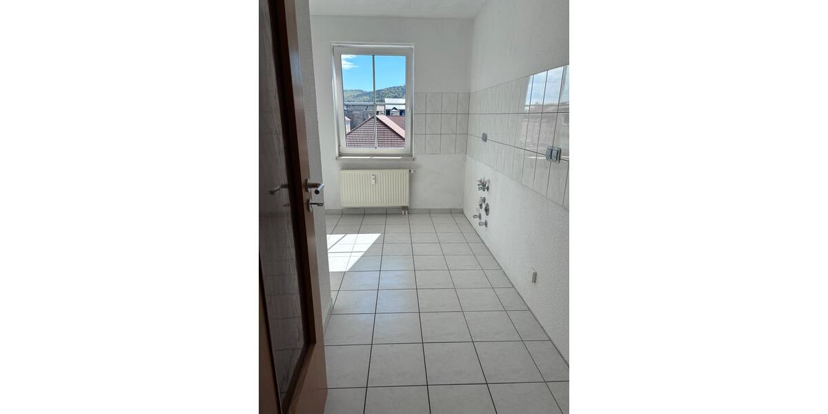 Dachgeschoßwohnung Löbau - 3 Zimmer, 68 m&sup2;, 476&euro; | Angebot:26460887
