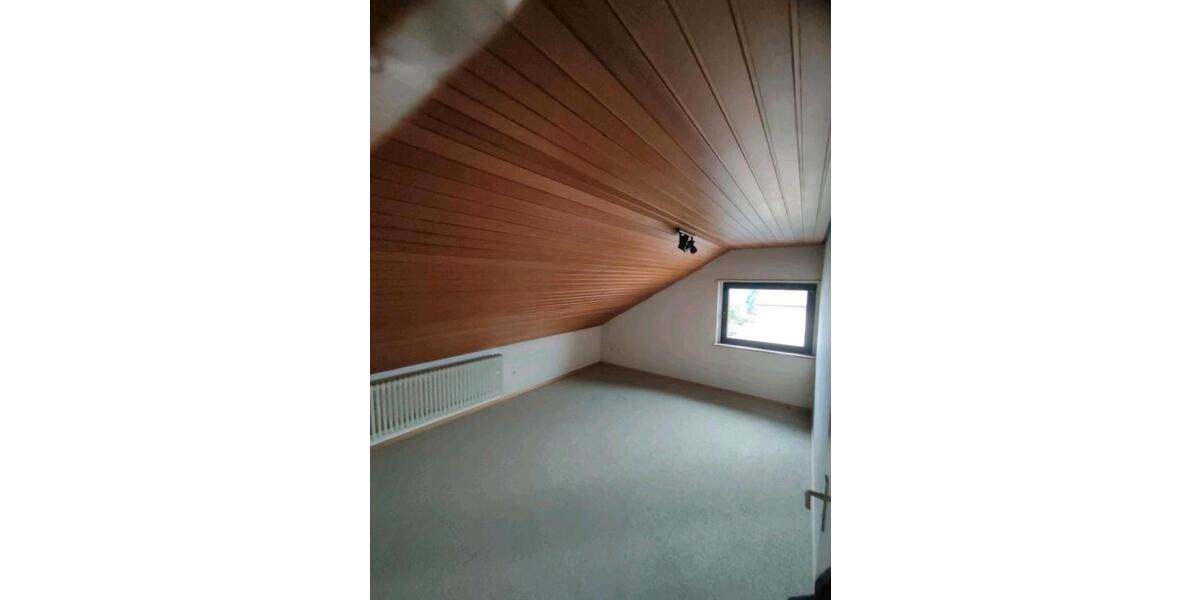 Dachgeschoßwohnung Künzell - 3 Zimmer, 65 m&sup2;, 700&euro; | Angebot:24946551