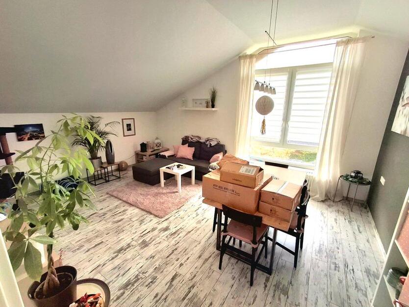 schöne, helle Dachgeschosswohnung mit Blick ins Grüne zimmer