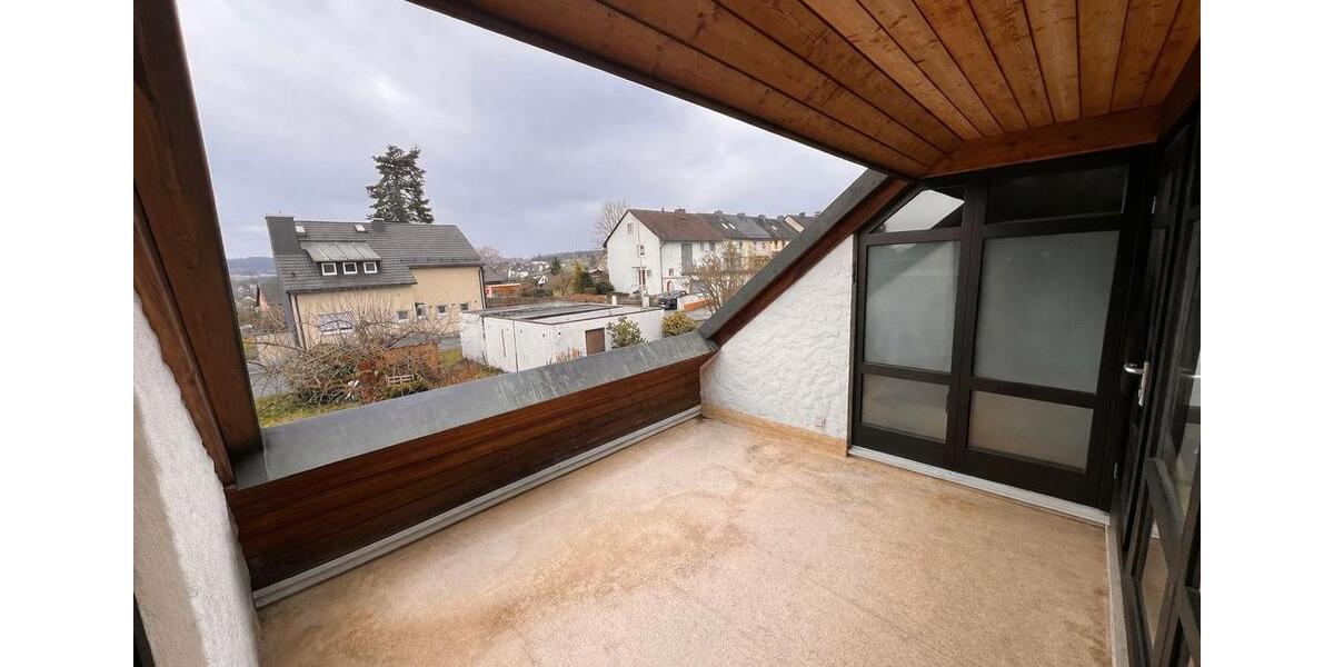 Dachgeschoßwohnung Naila - 3 Zimmer, 79 m&sup2;, 510&euro; | Angebot:26035500