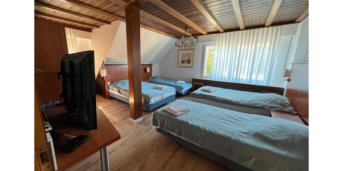 Wohnen auf Zeit Plettenberg - 3 Zimmer, 80 m&sup2;, 15&euro; | Angebot:10682592