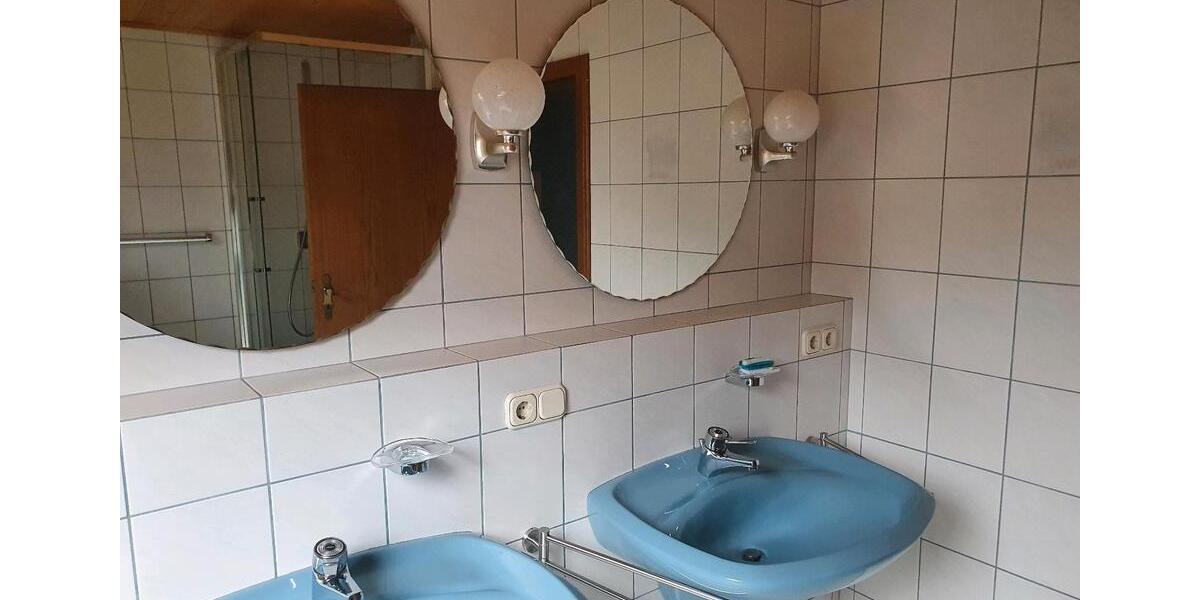 Dachgeschoßwohnung Schnaittenbach - 4 Zimmer, 130 m&sup2;, 1.050&euro; | Angebot:26223709