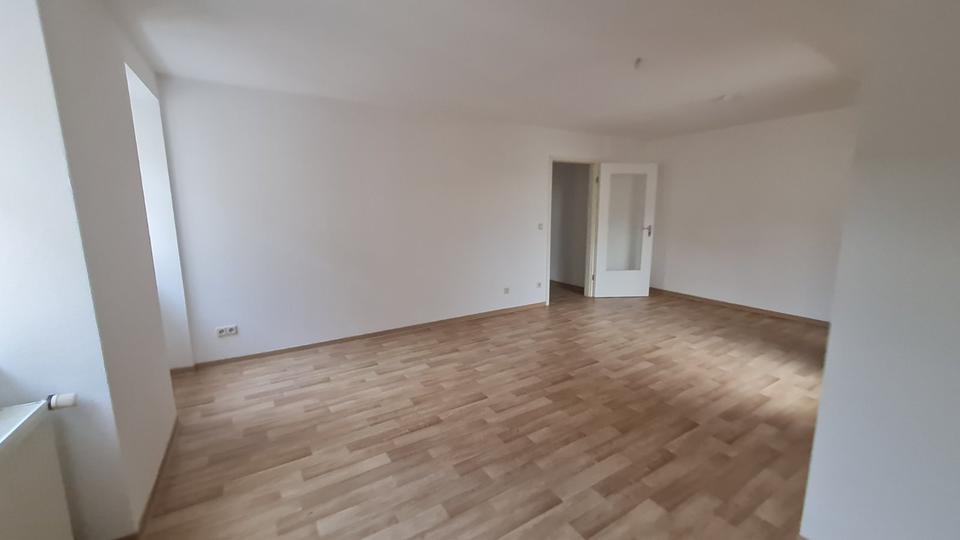 Dachgeschoßwohnung Finsterwalde - 2 Zimmer, 71 m&sup2;, 490&euro; | Angebot:24976258