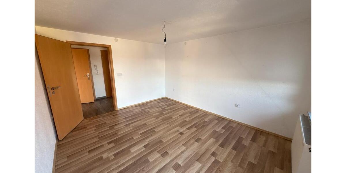 Dachgeschoßwohnung Eisenberg (Pfalz) - 3 Zimmer, 110 m&sup2;, 1.100&euro; | Angebot:25902441