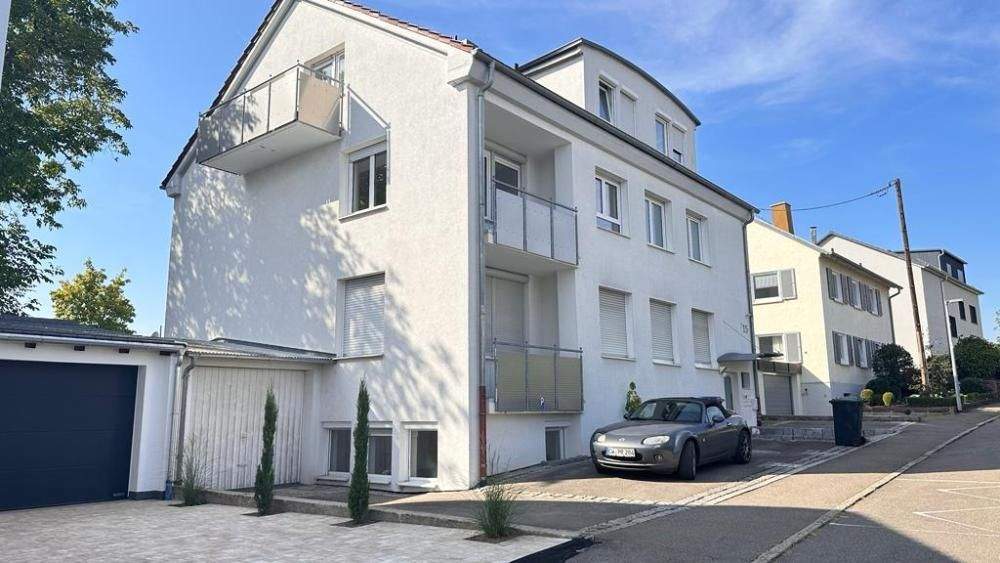 Etagenwohnung Böblingen - 3 Zimmer, 95 m&sup2;, 2.100&euro; | Angebot:24990770