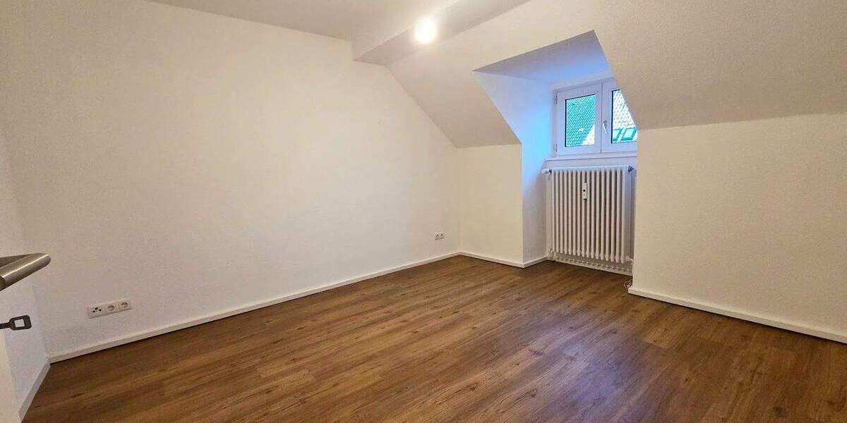 Etagenwohnung Kiel Exerzierplatz - 3 Zimmer, 48 m&sup2;, 500&euro; | Angebot:24967266