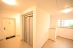 Herrliches Wohnen in der obersten Etage! Neuwertige 3-Zimmer-Wohnung Deining
