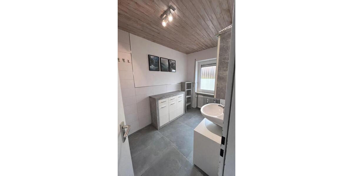 Etagenwohnung Morbach - 4 Zimmer, 120 m&sup2;, 900&euro; | Angebot:24853922