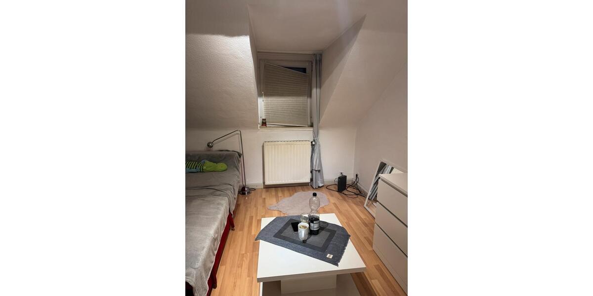 Dachgeschoßwohnung Sonsbeck - 2 Zimmer, 27 m&sup2;, 335&euro; | Angebot:24701252