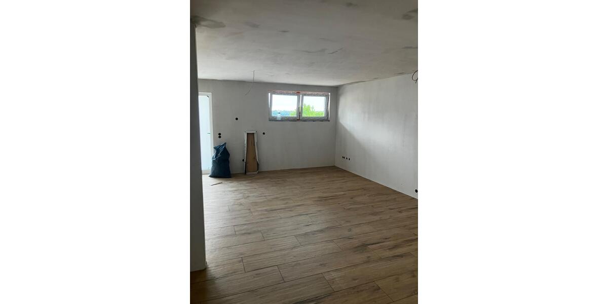 Etagenwohnung Neunkirchen Heinitz - 2 Zimmer, 75 m&sup2;, 850&euro; | Angebot:26586691