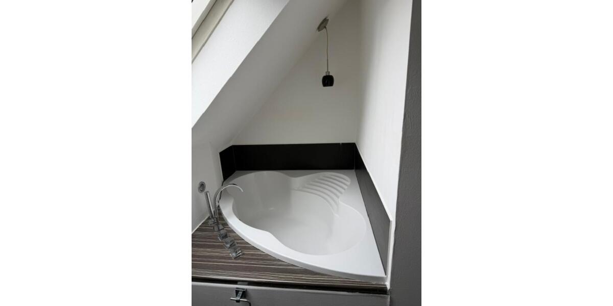 Dachgeschoßwohnung Pfungstadt - 2 Zimmer, 65 m&sup2;, 1.350&euro; | Angebot:25881717