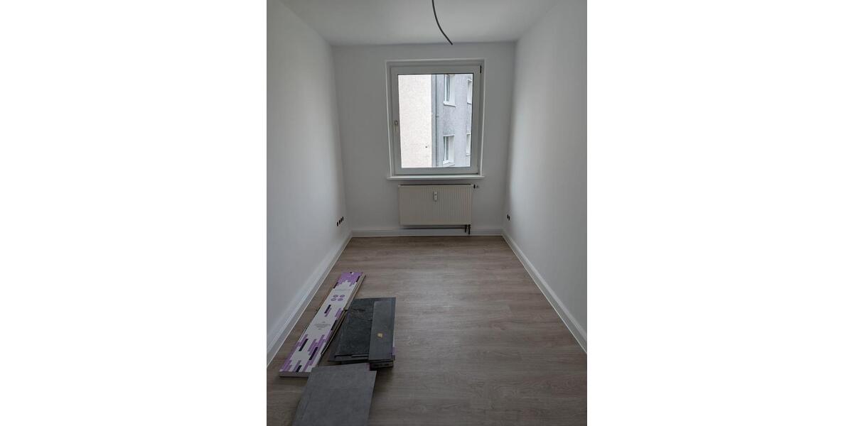 Erdgeschoßwohnung Zeitz - 2 Zimmer, 44 m&sup2;, 300&euro; | Angebot:26515525