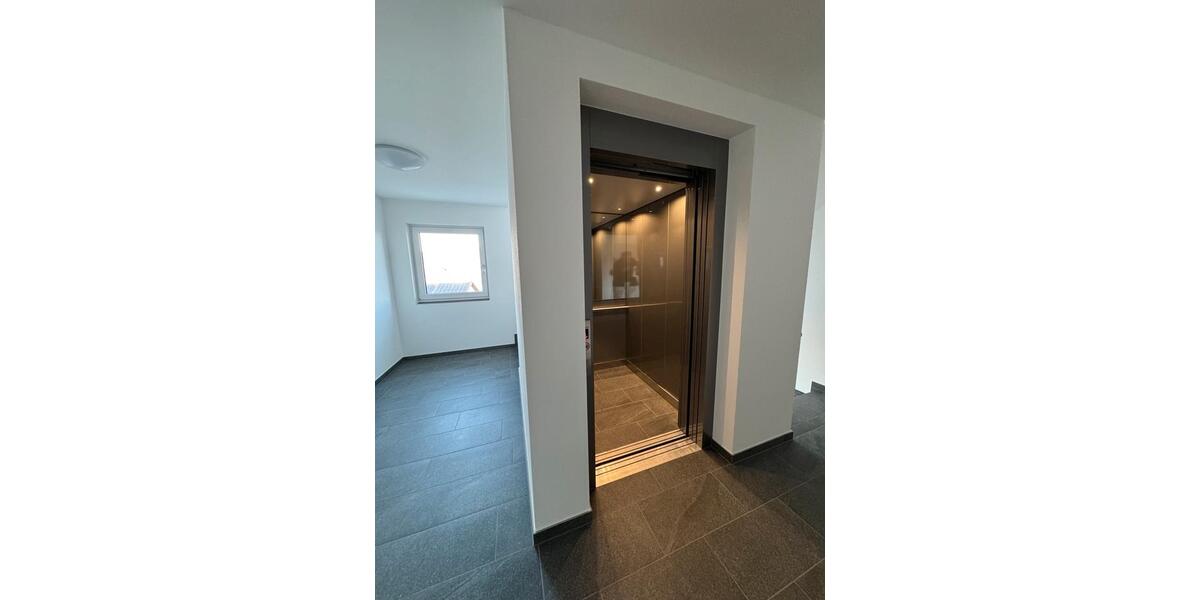Erdgeschoßwohnung Viechtach - 2 Zimmer, 56 m&sup2;, 644&euro; | Angebot:26423260