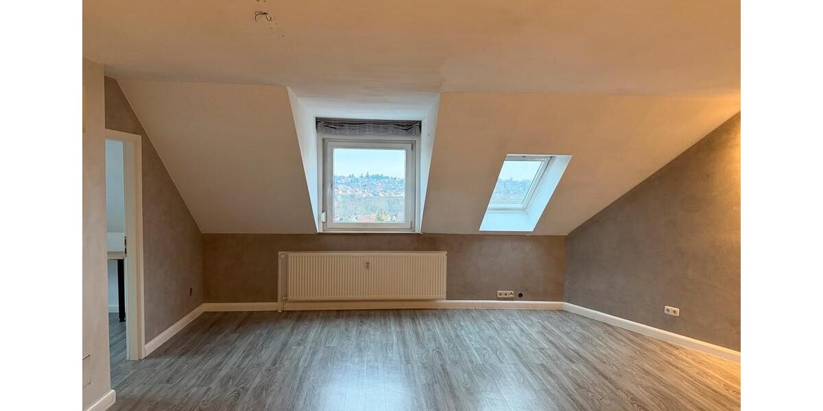 Dachgeschoßwohnung Schweinfurt Haardt - 3.5 Zimmer, 89 m&sup2;, 1.100&euro; | Angebot:26110048