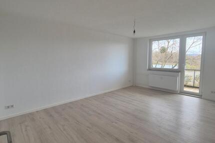Wohnung Eschwege - 3 Zimmer, 67 m&sup2;, 500&euro; | Angebot:26066343