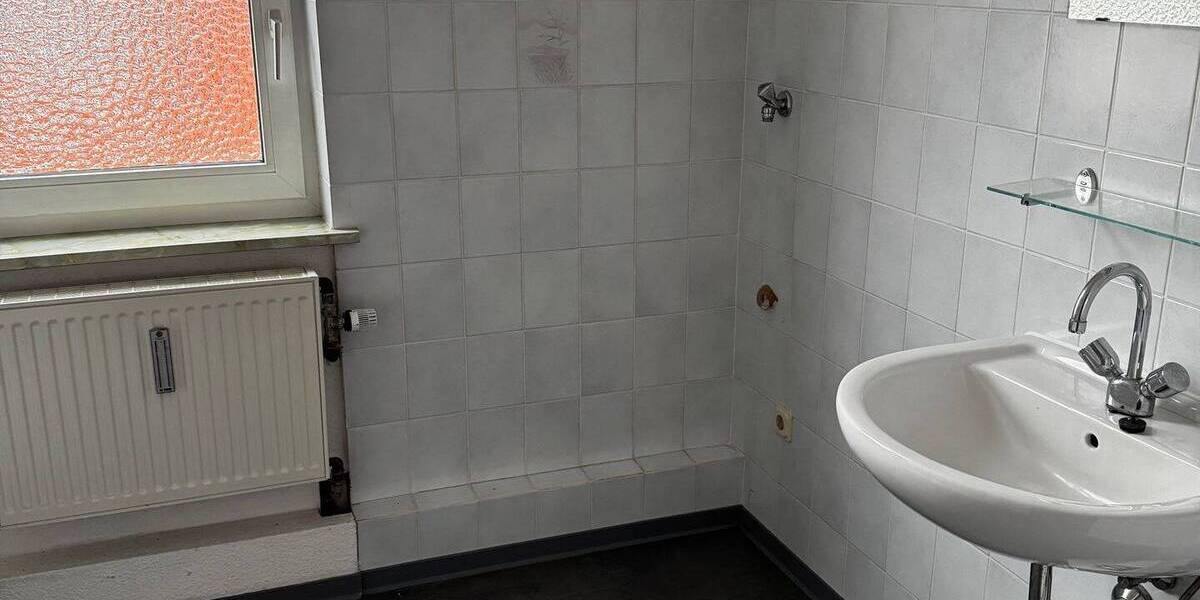 Etagenwohnung Ovelgönne - 4 Zimmer, 120 m&sup2;, 650&euro; | Angebot:25696273