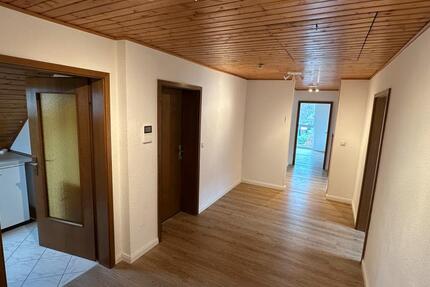 4 Zimmer Dachgeschosswohnung nahe PUMA 4 zimmer