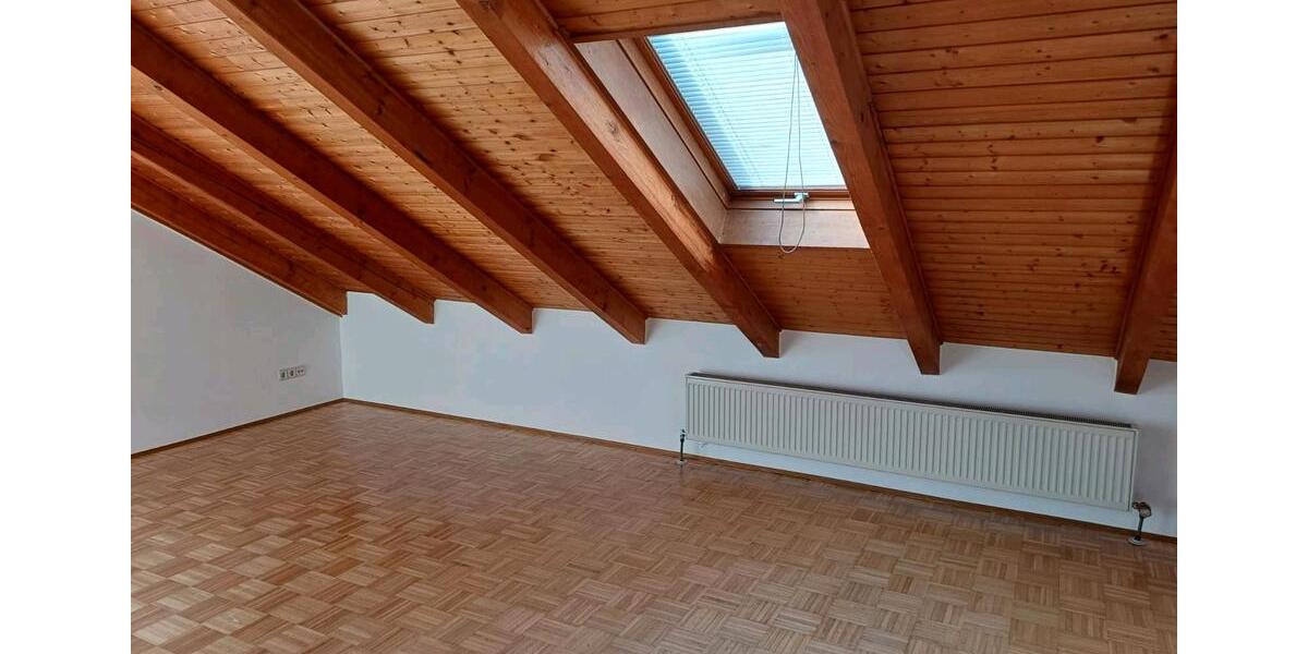 Dachgeschoßwohnung Eichstätt - 4 Zimmer, 76 m&sup2;, 800&euro; | Angebot:24689196