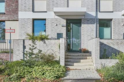 + Ihr neues Zuhause auf zwei Etagen + 3 zimmer