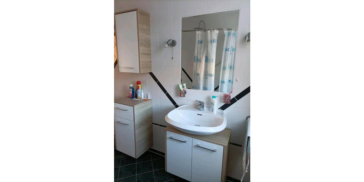 Erdgeschoßwohnung Weischlitz - 3 Zimmer, 69 m&sup2;, 580&euro; | Angebot:23846090