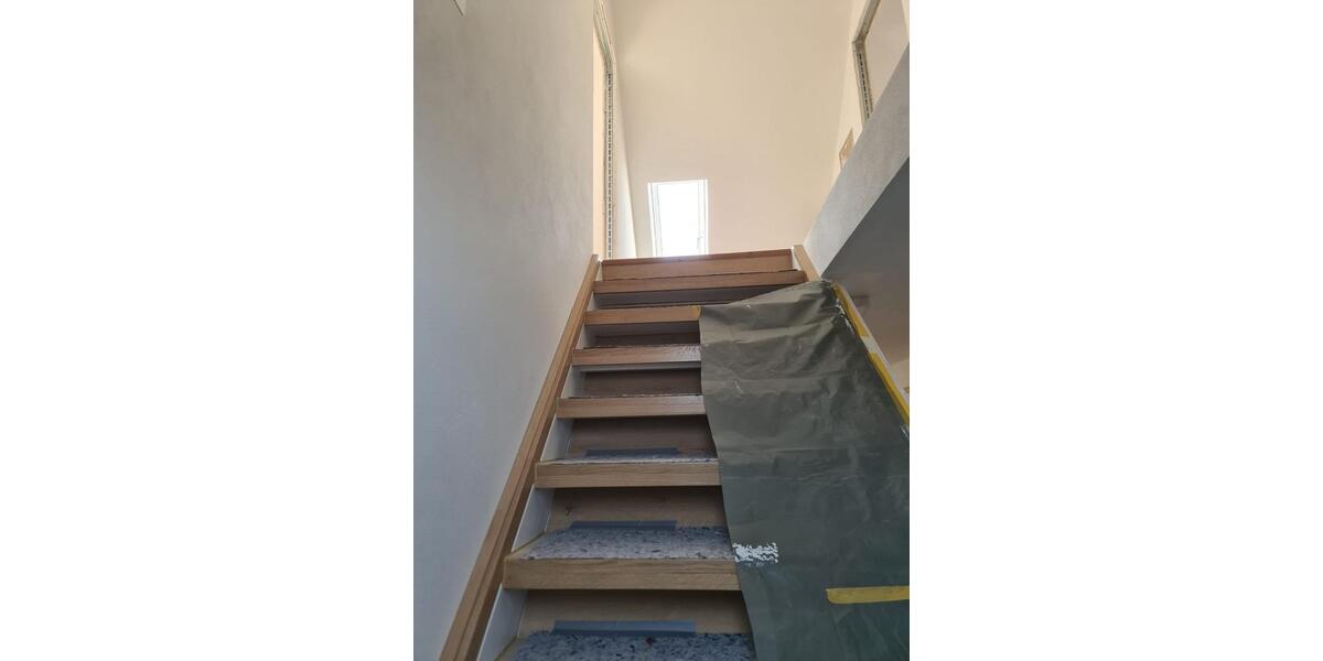 Dachgeschoßwohnung Sebnitz - 4 Zimmer, 87 m&sup2;, 599&euro; | Angebot:25873354