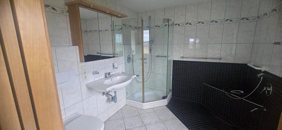 Erdgeschoßwohnung Eberhardzell - 3 Zimmer, 100 m&sup2;, 950&euro; | Angebot:26032188