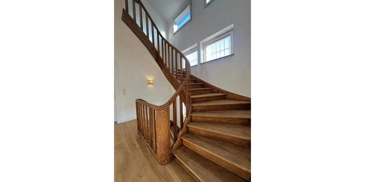 Doppelhaushälfte Bad Orb - 7 Zimmer, 250 m&sup2;, 1.900&euro; | Angebot:24775746