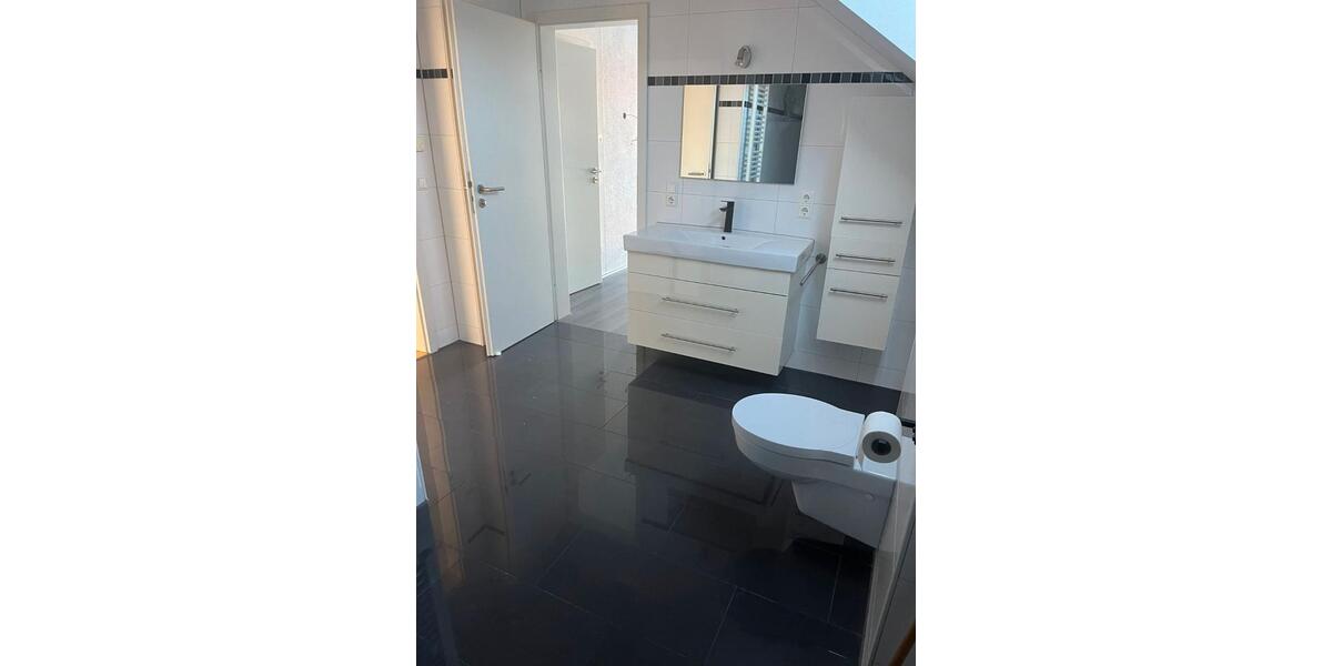 Einfamilienhaus Mössingen - 7 Zimmer, 165 m&sup2;, 1.600&euro; | Angebot:26223808