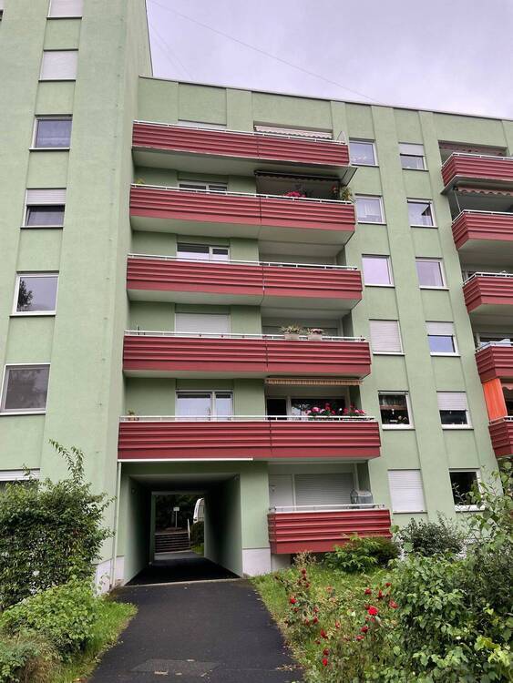 Komplett Renovierte 3 12 Zimmer Wohnung