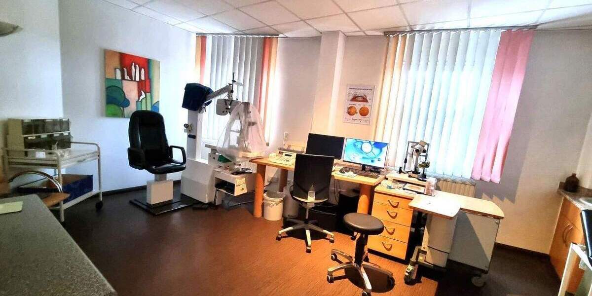 Gewerbeobjekt Amberg - 6 Zimmer, 1.700&euro; | Angebot:24905896