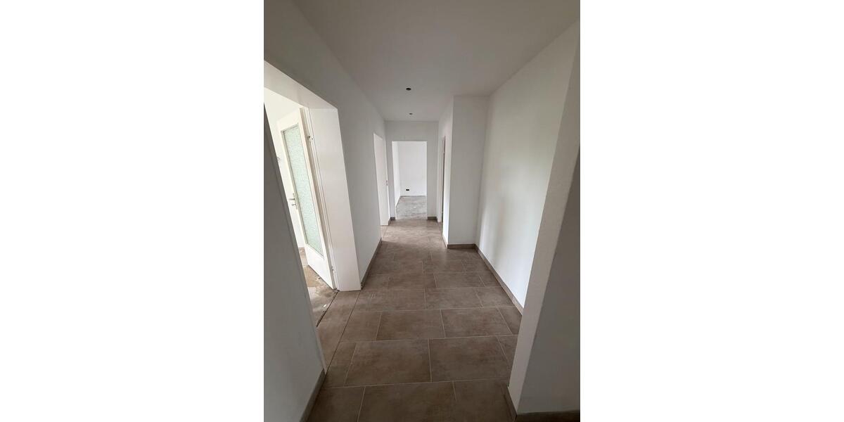 Etagenwohnung Königslutter am Elm - 3 Zimmer, 85 m&sup2;, 720&euro; | Angebot:26505948