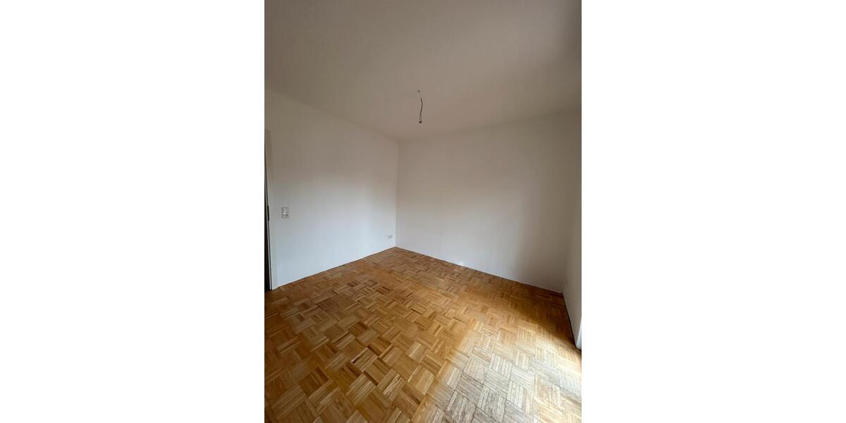 Wohnen auf Zeit Siegen - 1 Zimmer, 12 m&sup2;, 392&euro; | Angebot:25922882