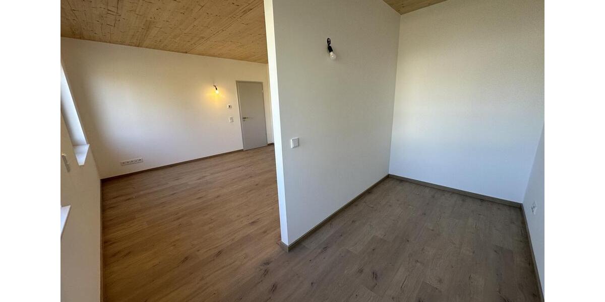 Dachgeschoßwohnung Karben - 3 Zimmer, 158 m&sup2;, 2.060&euro; | Angebot:25384234
