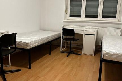 Wohnen auf Zeit Berlin Hellersdorf - 4 Zimmer, 68 m&sup2;, 450&euro; | Angebot:26386504