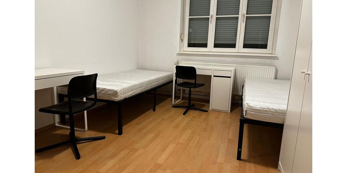 Wohnen auf Zeit Berlin Hellersdorf - 4 Zimmer, 68 m&sup2;, 450&euro; | Angebot:26386504