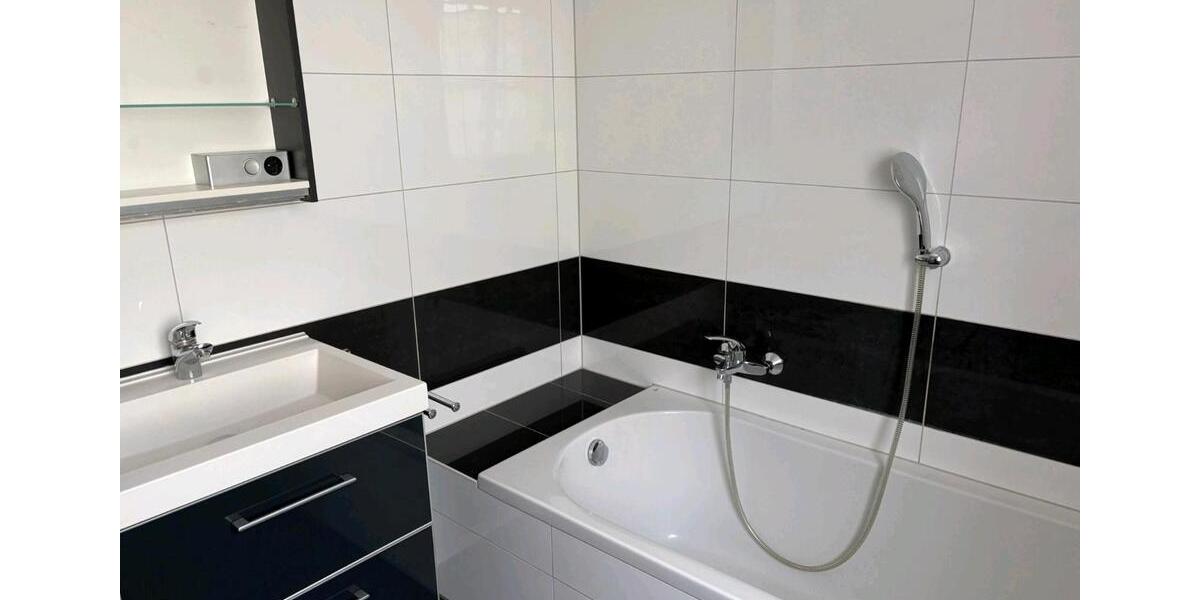 Erdgeschoßwohnung Ingolstadt Münchener Straße - 2 Zimmer, 200 m&sup2;, 1.850&euro; | Angebot:26580901