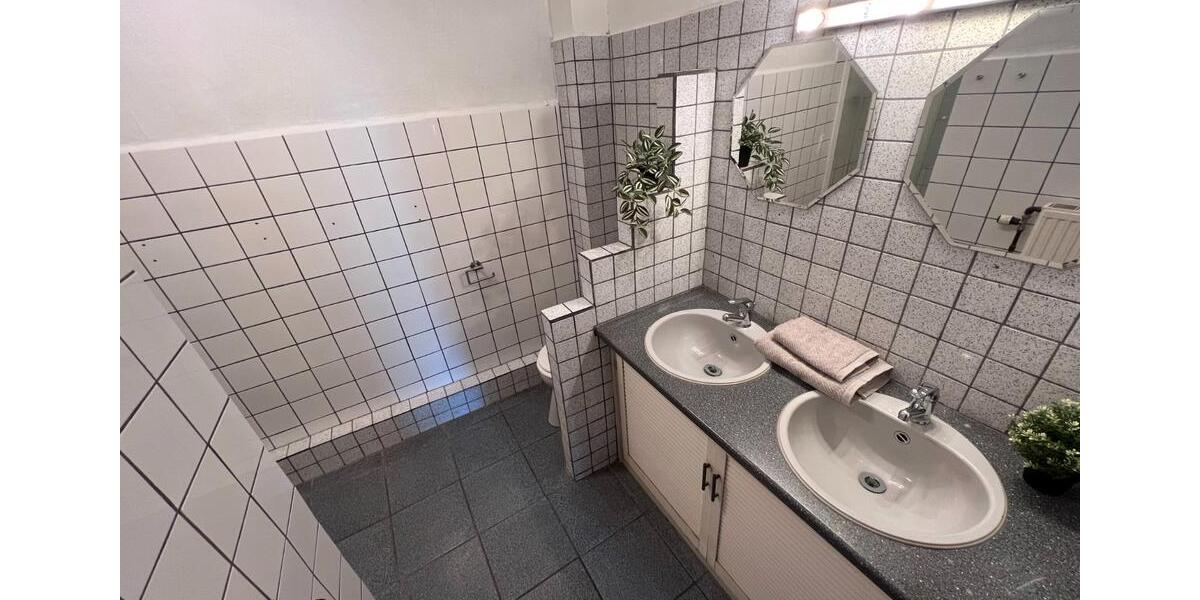 Wohnen auf Zeit Bremerhaven Lehe - 4 Zimmer, 100 m&sup2;, 900&euro; | Angebot:26626738
