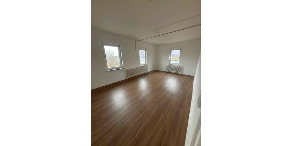 Etagenwohnung Bevern - 3 Zimmer, 78 m&sup2;, 490&euro; | Angebot:26645678