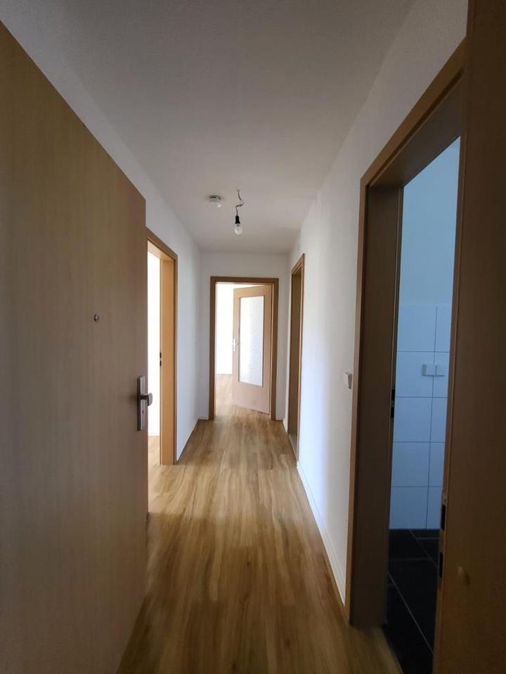 Deine Neue?