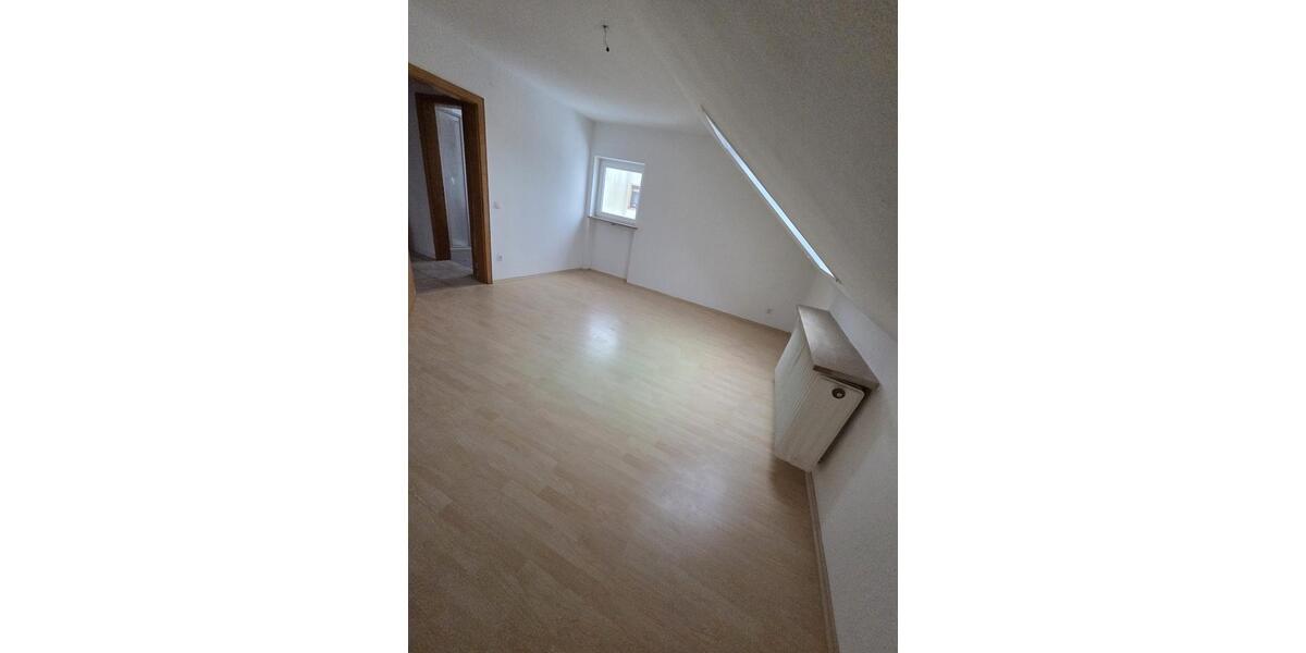 Etagenwohnung Selb - 2 Zimmer, 70 m&sup2;, 595&euro; | Angebot:24847047