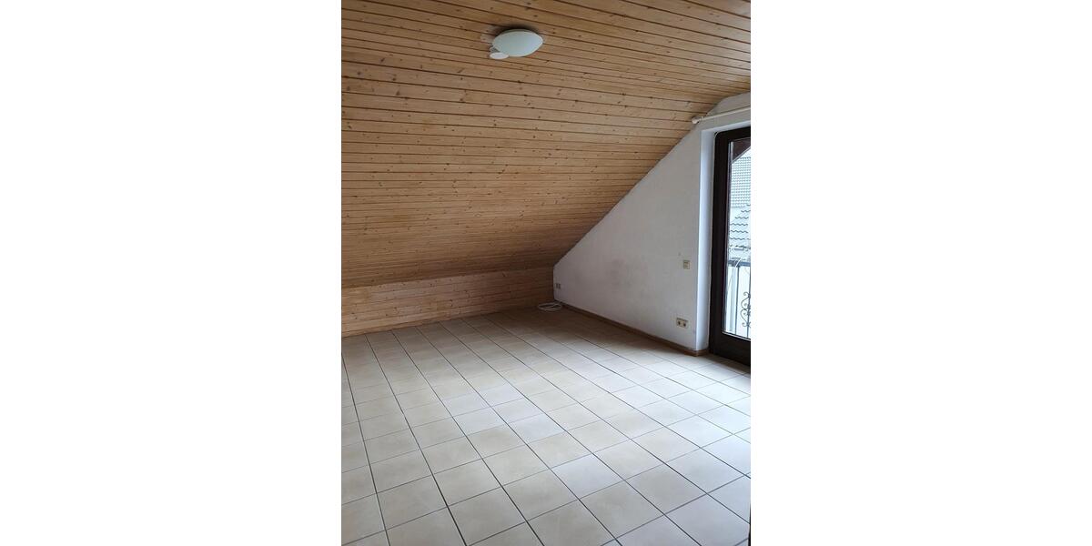 Dachgeschoßwohnung Kelkheim (Taunus) - 2 Zimmer, 67 m&sup2;, 905&euro; | Angebot:24372294