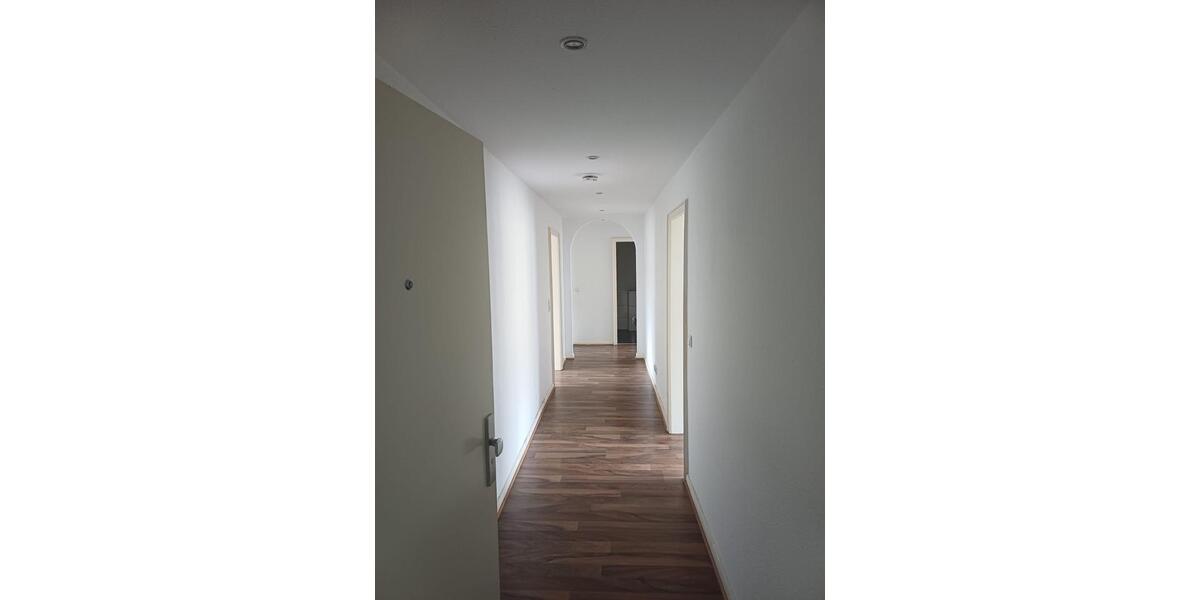 Etagenwohnung Kassel - 3 Zimmer, 81 m&sup2;, 800&euro; | Angebot:26265665