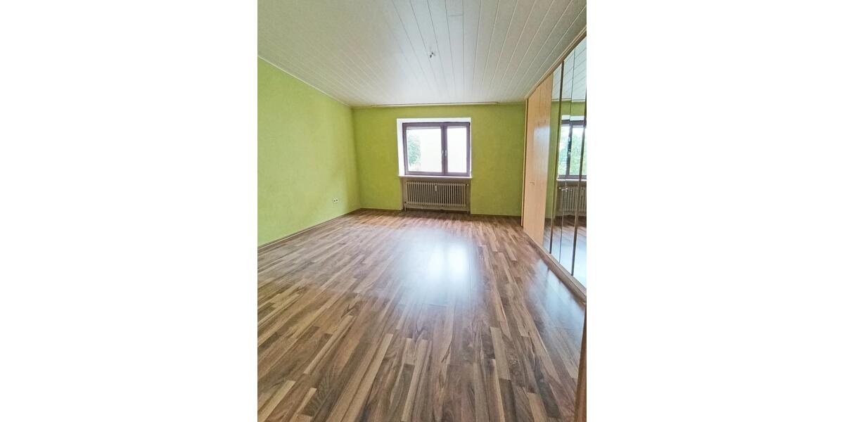 Erdgeschoßwohnung Langquaid - 3 Zimmer, 68 m&sup2;, 680&euro; | Angebot:26620683