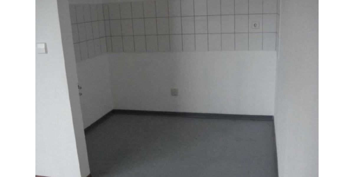 Etagenwohnung Hainichen - 1 Zimmer, 33 m&sup2;, 170&euro; | Angebot:24750029