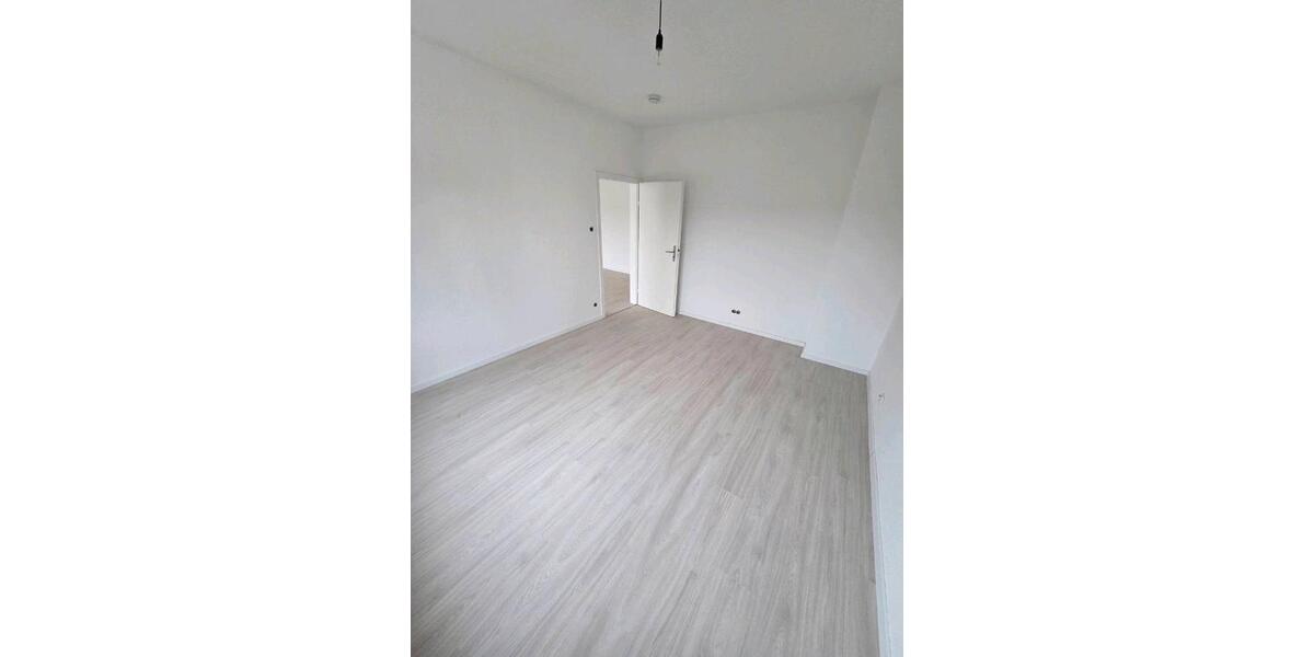 Etagenwohnung Wuppertal - 3 Zimmer, 66 m&sup2;, 699&euro; | Angebot:26026052