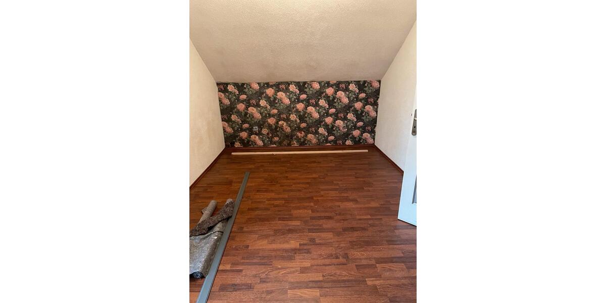 Dachgeschoßwohnung Sulzbach (Saar) - 2 Zimmer, 65 m&sup2;, 700&euro; | Angebot:24454430